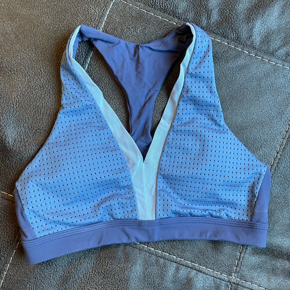 Aerie sports bra size medium